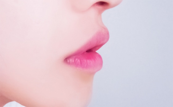 乾燥しがちな唇をうるぷるに！リップケアテク: COLUMN-Maison KOSÉ